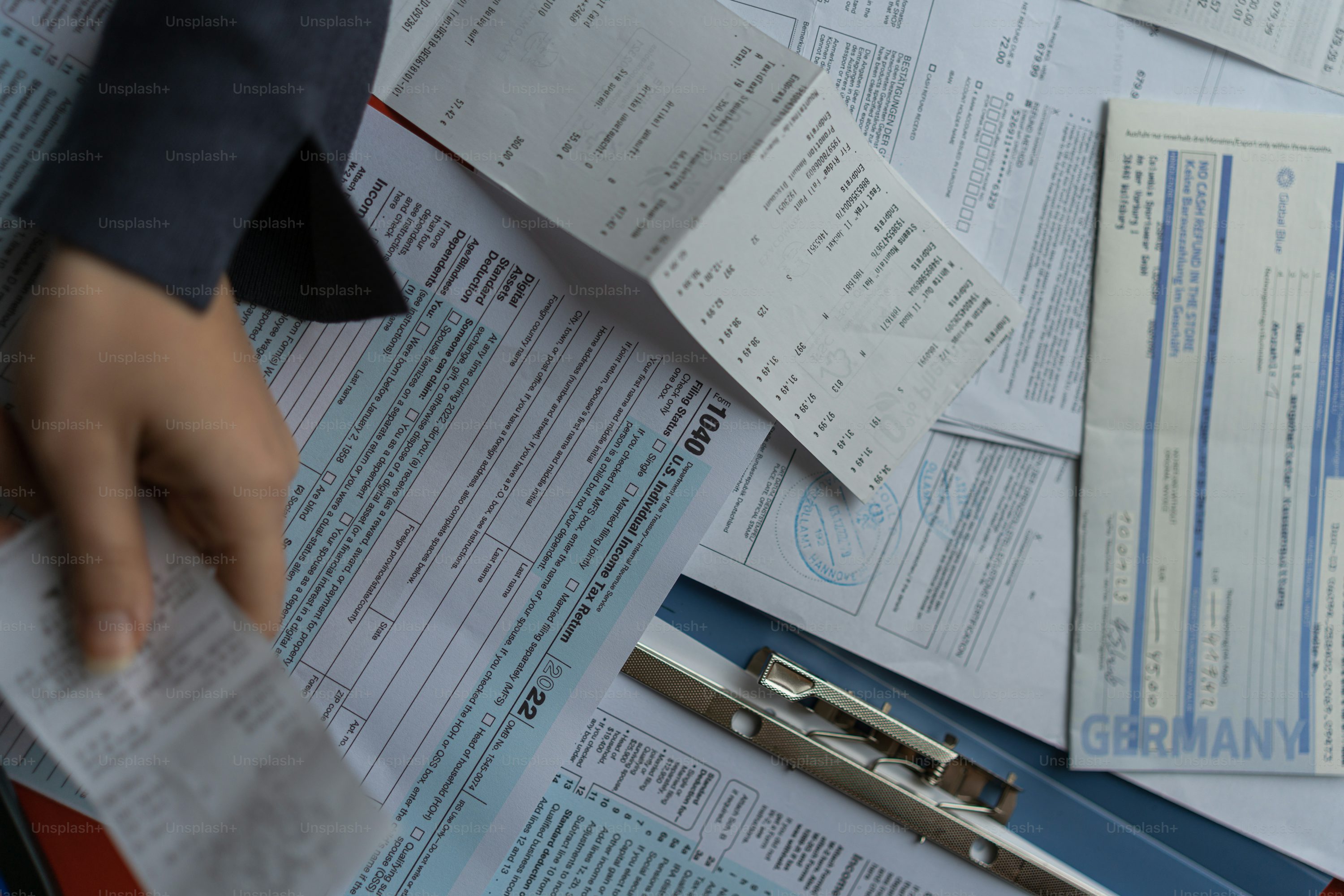 Taxes & Tips